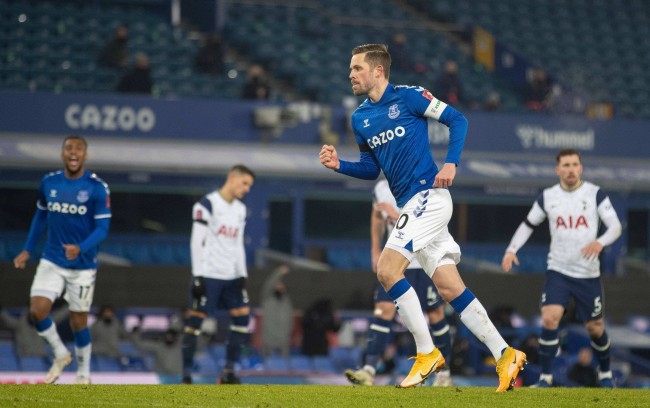 纽卡斯尔阵 纽卡斯尔阵